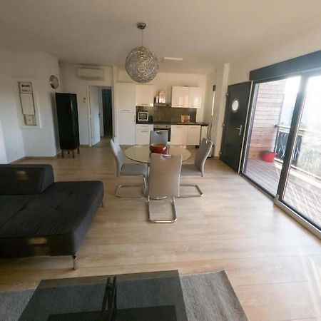 "Le Relax" - Velaux Appart Climatise - 6 Pers Avec Terrasse A 15 Min Plage Et Aeroport Kültér fotó
