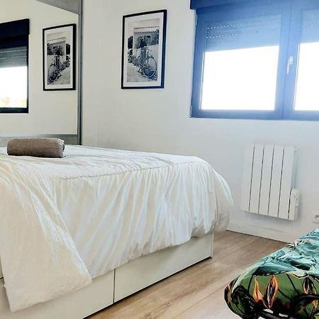 "Le Relax" - Velaux Appart Climatise - 6 Pers Avec Terrasse A 15 Min Plage Et Aeroport Kültér fotó